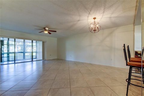 Condominio en venta en Palm Harbor, Florida, 2 dormitorios, 120.77 m2 № 1911442 - foto 5