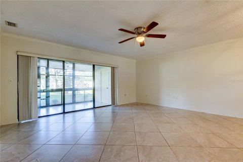 Condominio en venta en Palm Harbor, Florida, 2 dormitorios, 120.77 m2 № 1911442 - foto 6