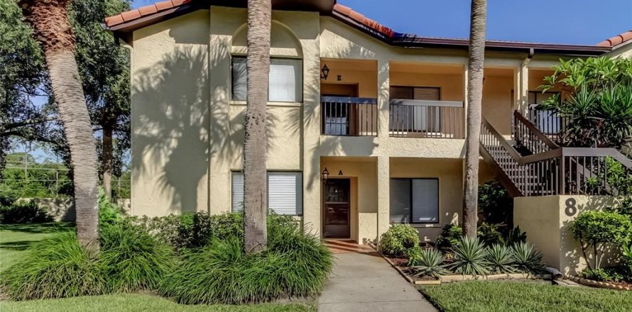 Condominio en Palm Harbor, Florida, 2 dormitorios № 1911442