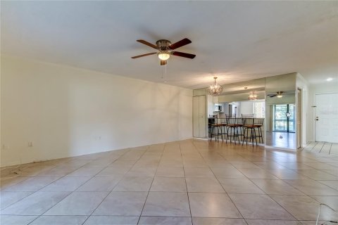 Condominio en venta en Palm Harbor, Florida, 2 dormitorios, 120.77 m2 № 1911442 - foto 12