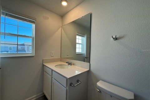 Townhouse in Winter Garden, Florida 4 bedrooms, 185.06 sq.m. № 1878144 - photo 13