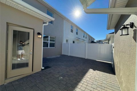 Townhouse in Winter Garden, Florida 4 bedrooms, 185.06 sq.m. № 1878144 - photo 18
