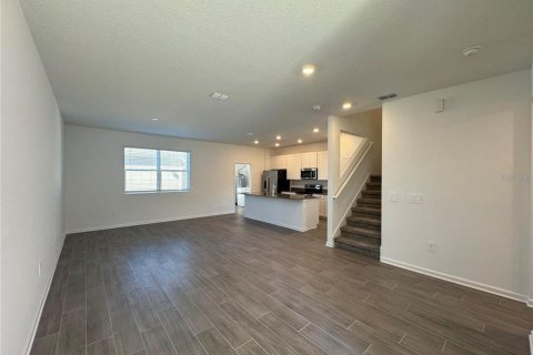 Townhouse in Winter Garden, Florida 4 bedrooms, 185.06 sq.m. № 1878144 - photo 2
