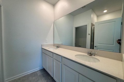 Townhouse in Winter Garden, Florida 4 bedrooms, 185.06 sq.m. № 1878144 - photo 15