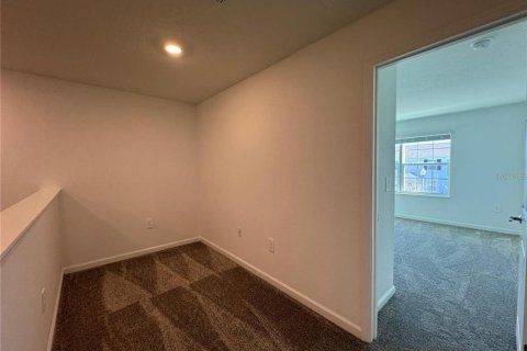 Townhouse in Winter Garden, Florida 4 bedrooms, 185.06 sq.m. № 1878144 - photo 9