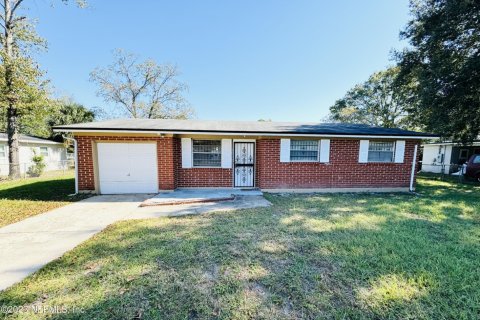 Casa en venta en Jacksonville, Florida, 3 dormitorios, 91.42 m2 № 832220 - foto 1