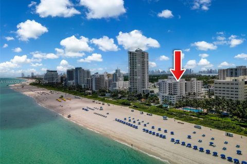 Condominio en alquiler en Miami Beach, Florida, 4 dormitorios, 166.76 m2 № 1992885 - foto 24