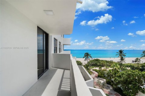 Condominio en alquiler en Miami Beach, Florida, 4 dormitorios, 166.76 m2 № 1992885 - foto 20