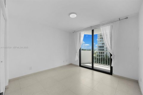 Condominio en alquiler en Miami Beach, Florida, 4 dormitorios, 166.76 m2 № 1992885 - foto 18