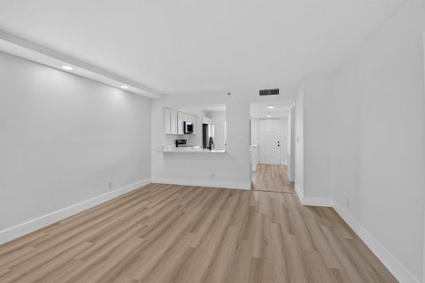 Copropriété à louer à Delray Beach, Floride: 2 chambres, 114.27 m2 № 2422512 - photo 6