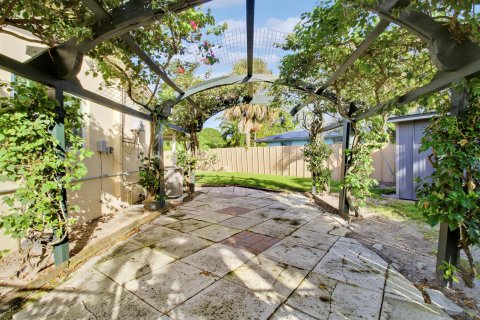 Villa ou maison à louer à Palm Beach Gardens, Floride: 2 chambres, 100.43 m2 № 2439356 - photo 4