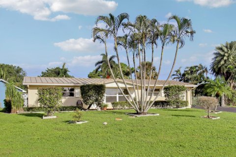 Villa ou maison à louer à Palm Beach Gardens, Floride: 2 chambres, 100.43 m2 № 2439356 - photo 2