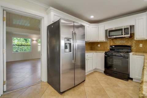 Villa ou maison à louer à Palm Beach Gardens, Floride: 2 chambres, 100.43 m2 № 2439356 - photo 10