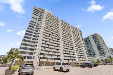 Купить кондоминиум в Форт-Лодердейл, Флорида 7 комнат, 139.35м2, № 2268134 - фото 3