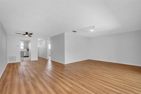 Copropriété à vendre à Gulfport, Floride: 1 chambre, 98.48 m2 № 2147462 - photo 8