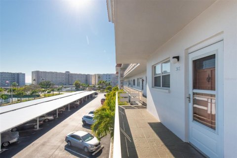 Copropriété à vendre à Gulfport, Floride: 1 chambre, 98.48 m2 № 2147462 - photo 23