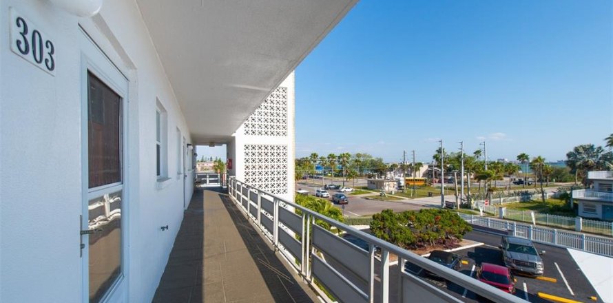 Condo à Gulfport, Floride, 1 chambre № 2147462