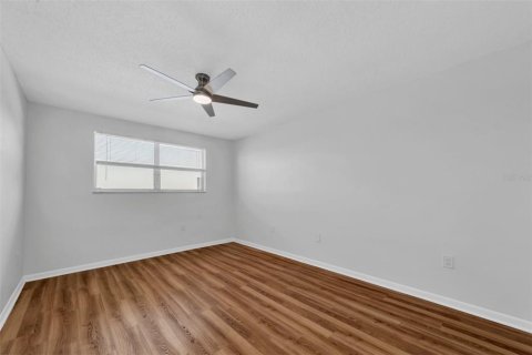 Copropriété à vendre à Gulfport, Floride: 1 chambre, 98.48 m2 № 2147462 - photo 16