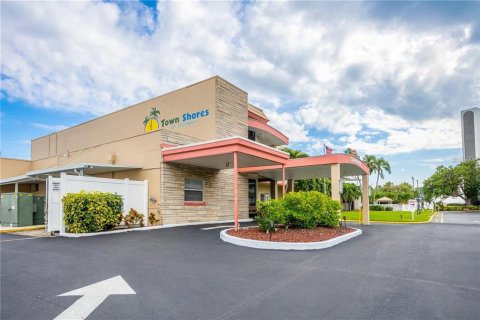 Copropriété à vendre à Gulfport, Floride: 1 chambre, 98.48 m2 № 2147462 - photo 30