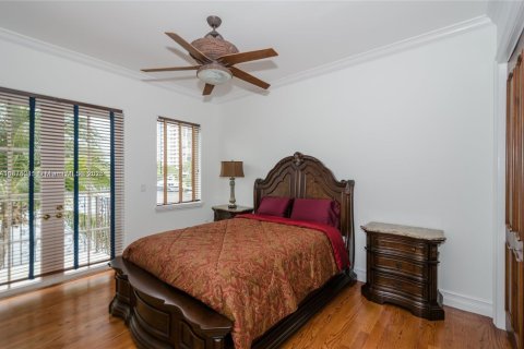 Casa en alquiler en North Miami Beach, Florida, 5 dormitorios, 556.21 m2 № 1977530 - foto 21