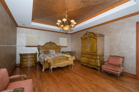 Casa en alquiler en North Miami Beach, Florida, 5 dormitorios, 556.21 m2 № 1977530 - foto 12
