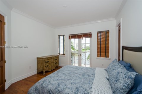 Casa en alquiler en North Miami Beach, Florida, 5 dormitorios, 556.21 m2 № 1977530 - foto 22