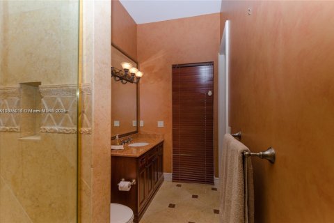 Casa en alquiler en North Miami Beach, Florida, 5 dormitorios, 556.21 m2 № 1977530 - foto 19