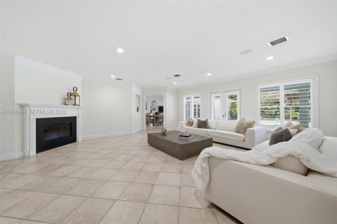 Купить виллу или дом в Пайнкрест, Флорида 5 спален, 439.61м2, № 2006184 - фото 9