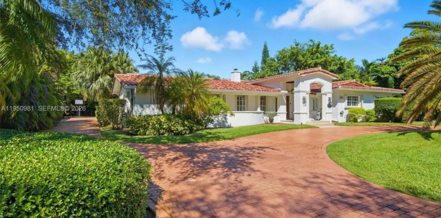 Дом в Пайнкрест, Флорида 5 спален, 439.61м2 № 2006184