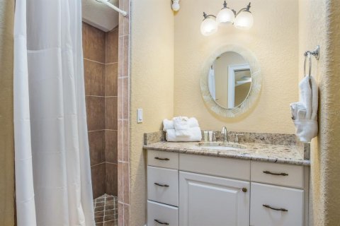 Купить кондоминиум в Холмс-Бич, Флорида 3 комнаты, 84.54м2, № 1521101 - фото 28