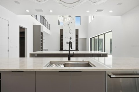 Купить виллу или дом в Тампа, Флорида 7 комнат, 343.74м2, № 2418831 - фото 13