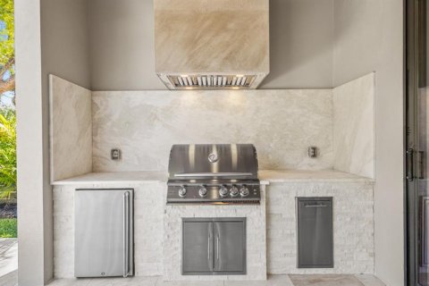 Купить виллу или дом в Тампа, Флорида 7 комнат, 343.74м2, № 2418831 - фото 3