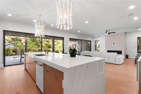Купить виллу или дом в Тампа, Флорида 7 комнат, 343.74м2, № 2418831 - фото 4