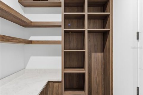 Купить виллу или дом в Тампа, Флорида 7 комнат, 343.74м2, № 2418831 - фото 15