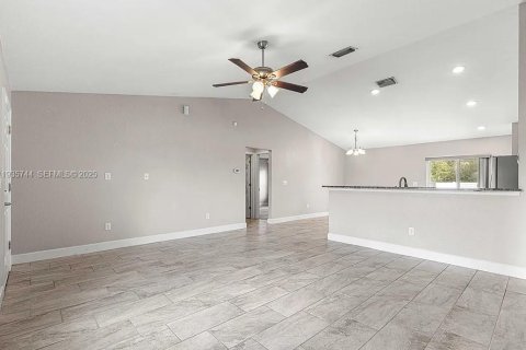 Casa en venta en Ocala, Florida, 3 dormitorios № 1993832 - foto 3