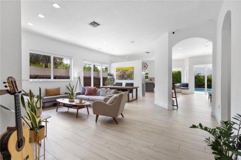 Casa en venta en Doral, Florida, 4 dormitorios, 198.63 m2 № 1968223 - foto 29