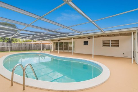 Casa en venta en Miami, Florida, 3 dormitorios, 127.55 m2 № 1925575 - foto 5