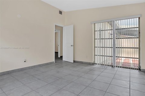 Casa en venta en Miami, Florida, 3 dormitorios, 127.55 m2 № 1925575 - foto 20