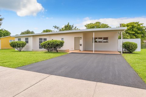 Casa en venta en Miami, Florida, 3 dormitorios, 127.55 m2 № 1925575 - foto 2