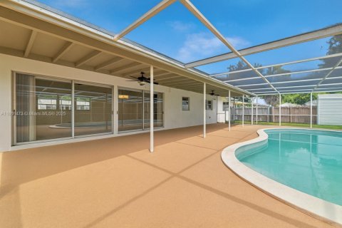Casa en venta en Miami, Florida, 3 dormitorios, 127.55 m2 № 1925575 - foto 10