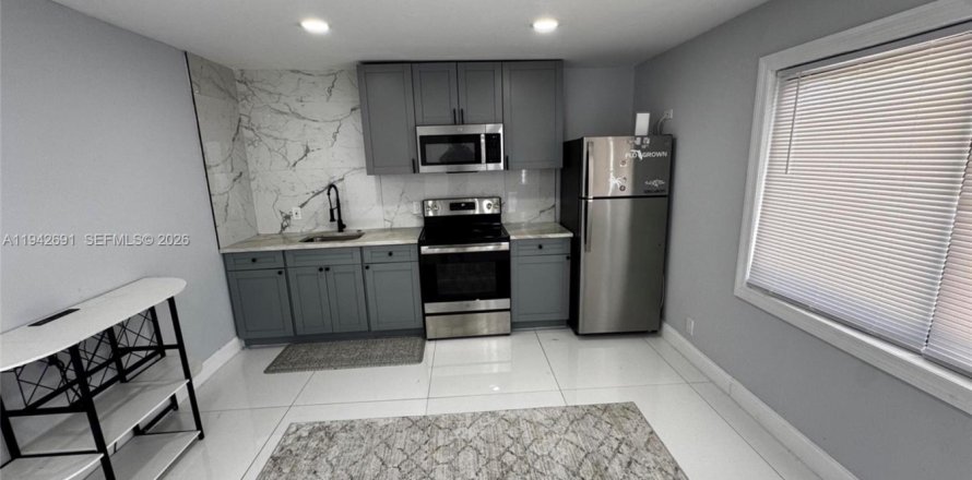 Villa ou maison à Pompano Beach, Floride 1 chambre, 55.74 m2 № 1999490