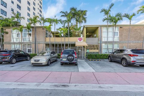 Appartement à louer à Miami Beach, Floride: 41.81 m2 № 1987314 - photo 12