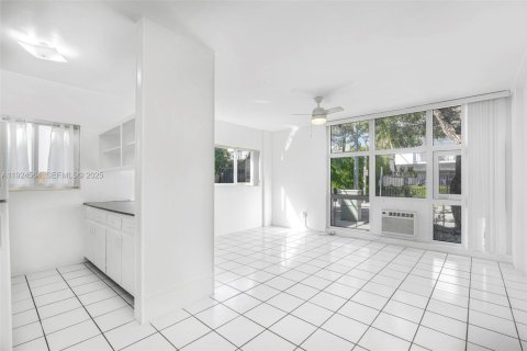 Appartement à louer à Miami Beach, Floride: 41.81 m2 № 1987314 - photo 1