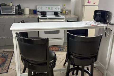 Appartement à louer à Homestead, Floride: 2 chambres, 99.87 m2 № 2024912 - photo 4