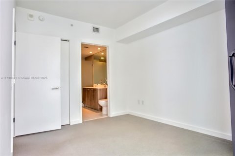 Condominio en venta en Miami, Florida, 1 dormitorio, 57.41 m2 № 1985079 - foto 6