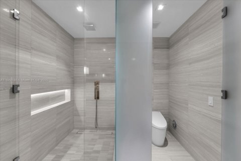 Condo in Sunny Isles Beach, Florida, 4 bedrooms  № 1887219 - photo 28
