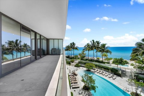 Condo in Sunny Isles Beach, Florida, 4 bedrooms  № 1887219 - photo 22