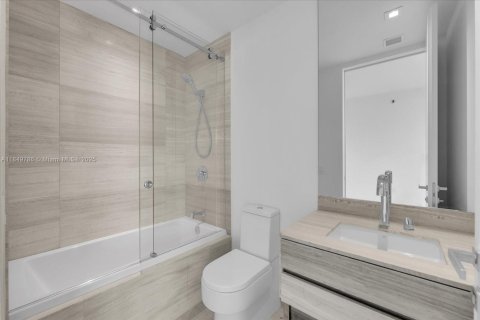 Condo in Sunny Isles Beach, Florida, 4 bedrooms  № 1887219 - photo 16