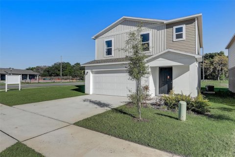 House in Haines City, Florida 3 bedrooms, 144.65 sq.m. № 2207355 - photo 8
