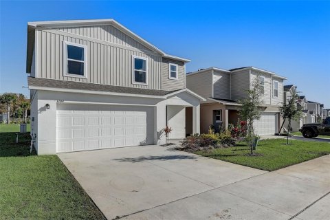 House in Haines City, Florida 3 bedrooms, 144.65 sq.m. № 2207355 - photo 6